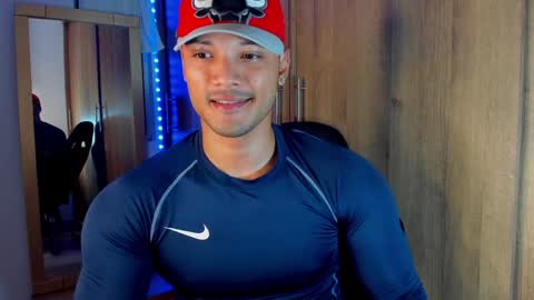 Snapshot of bryan_boy_ chatting on December 31, 11:06 pm bryan online show from December 31, 11:06 pm