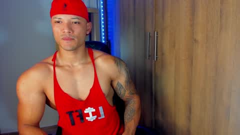 Snapshot of bryan_boy_ chatting on January 18, 12:35 am bryan online show from January 18, 12:35 am