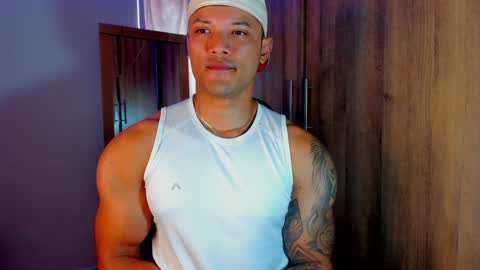 Snapshot of bryan_boy_ chatting on January 25, 8:21 pm bryan online show from January 25, 8:21 pm