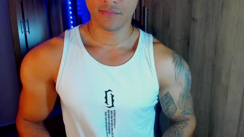 Snapshot of bryan_boy_ chatting on January 30, 1:11 am bryan online show from January 30, 1:11 am