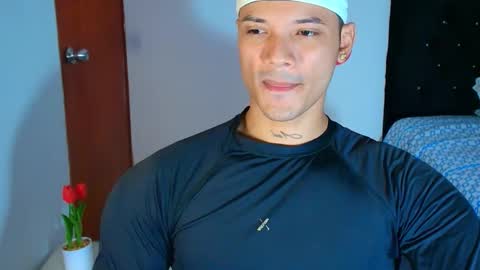 Snapshot of bryan_boy_ chatting on November 5, 11:27 pm bryan online show from November 5, 11:27 pm