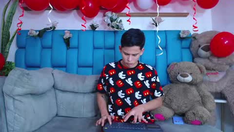 Snapshot of bryan_hotty chatting on February 13, 11:06 am Bryan online show from February 13, 11:06 am