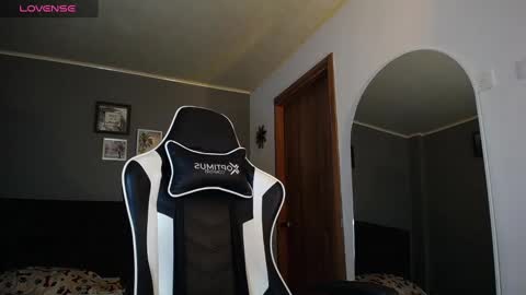 Snapshot of bryan_oficials chatting on December 7, 3:25 am bryan_oficials online show from December 7, 3:25 am