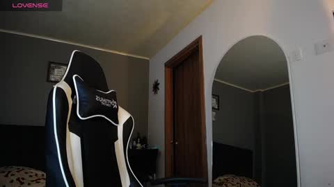 Snapshot of bryan_oficials chatting on December 9, 3:18 am bryan_oficials online show from December 9, 3:18 am