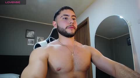 Snapshot of bryan_oficials chatting on December 24, 3:38 am bryan_oficials online show from December 24, 3:38 am