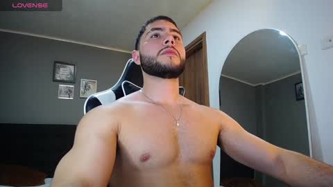 Snapshot of bryan_oficials chatting on December 29, 1:24 am bryan_oficials online show from December 29, 1:24 am