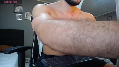 Snapshot of bryan_oficials chatting on January 4, 4:12 am bryan_oficials online show from January 4, 4:12 am