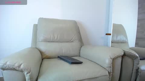 Snapshot of bryan_oficials chatting on February 1, 5:28 am bryan_oficials online show from February 1, 5:28 am