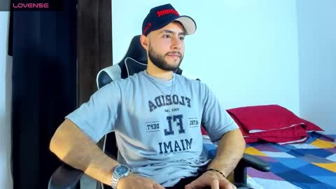 Snapshot of bryan_oficials chatting on September 9, 2:22 am bryan_oficials online show from September 9, 2:22 am