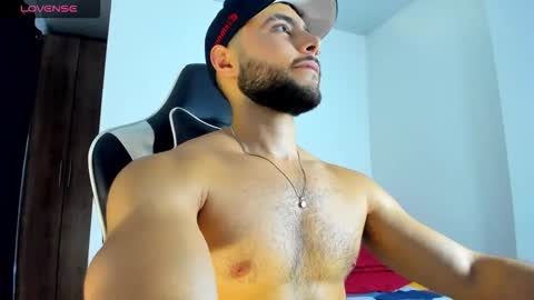 Snapshot of bryan_oficials chatting on September 30, 1:32 am bryan_oficials online show from September 30, 1:32 am