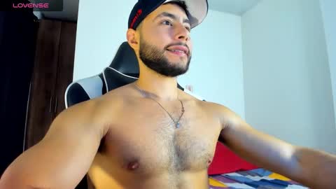 Snapshot of bryan_oficials chatting on October 4, 4:10 am bryan_oficials online show from October 4, 4:10 am