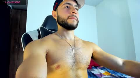 Snapshot of bryan_oficials chatting on October 8, 4:21 am bryan_oficials online show from October 8, 4:21 am