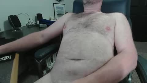 bryanbrwn2001 online show from April 14, 6:47 pm