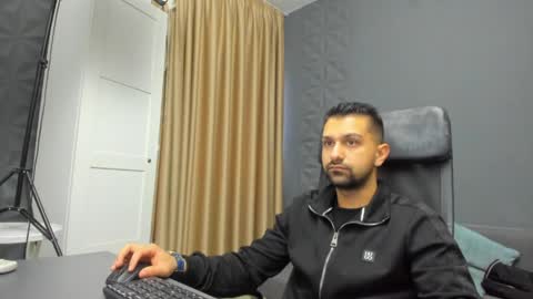 BryceReign online show from March 30, 4:46 am