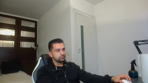 BryceReign online show from April 7, 4:35 am