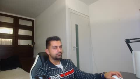 BryceReign online show from April 8, 4:45 am