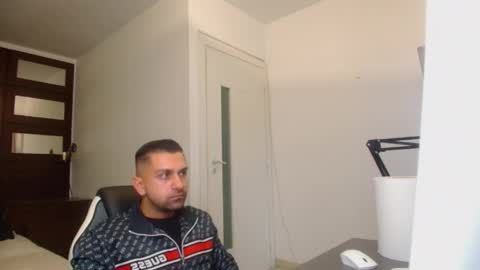 BryceReign online show from April 11, 4:50 am