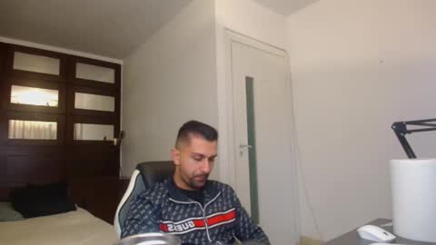 BryceReign online show from April 14, 4:40 am