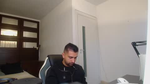 BryceReign online show from April 15, 5:14 am