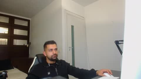 BryceReign online show from April 18, 4:27 am