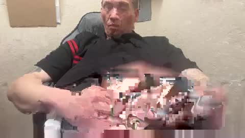 Snapshot of bs811 chatting on January 13, 2:50 am bs811 online show from January 13, 2:50 am