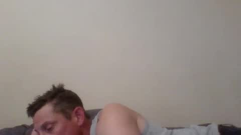 Snapshot of btownstud chatting on December 10, 9:11 pm btownstud online show from December 10, 9:11 pm