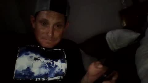 Snapshot of btownstud chatting on September 22, 6:32 pm btownstud online show from September 22, 6:32 pm