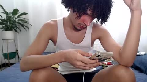 Laurence online show from August 1, 3:55 pm