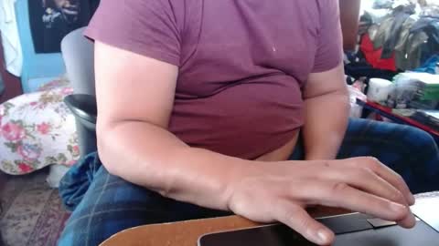 Snapshot of bubbasmalls chatting on February 1, 8:37 pm Bubba Smalls online show from February 1, 8:37 pm