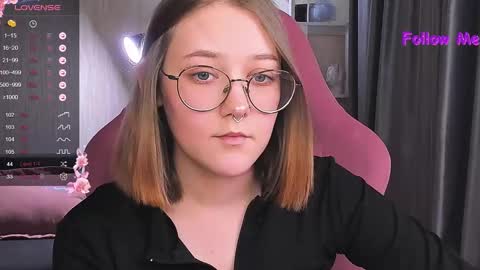 Snapshot of bubble_bunny chatting on December 5, 9:39 pm Ruby online show from December 5, 9:39 pm