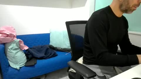 Snapshot of bubblebumdave chatting on December 4, 4:49 pm Bubblebum online show from December 4, 4:49 pm