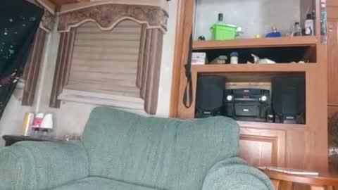Max  candi online show from June 17, 1:52 am