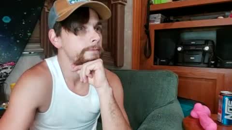 Snapshot of bubblebutt417 chatting on August 2, 11:14 pm Max candi online show from August 2, 11:14 pm