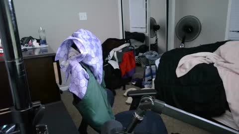 Snapshot of bubblebuttbdn chatting on September 29, 6:40 am BubblebuttBdn online show from September 29, 6:40 am