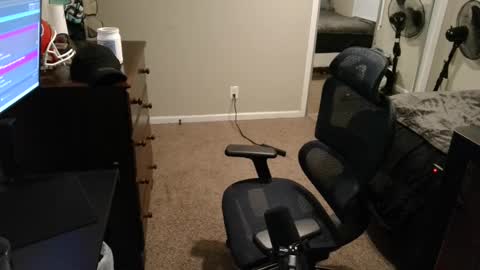 Snapshot of bubblebuttbdn chatting on October 8, 2:20 am BubblebuttBdn online show from October 8, 2:20 am