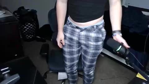 Snapshot of bubblebuttbdn chatting on November 19, 4:01 am BubblebuttBdn online show from November 19, 4:01 am