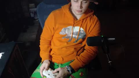 Snapshot of bubblebuttbdn chatting on February 25, 1:37 am BubblebuttBdn online show from February 25, 1:37 am