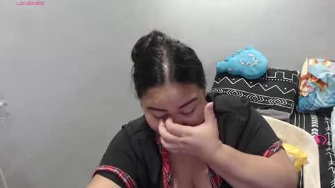 Snapshot of bubblebuttpinay chatting on November 26, 3:07 am Sunshine online show from November 26, 3:07 am