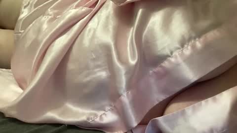 bubblegirl online show from February 18, 9:55 pm