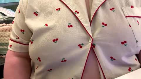 bubblegirl online show from April 7, 4:18 pm