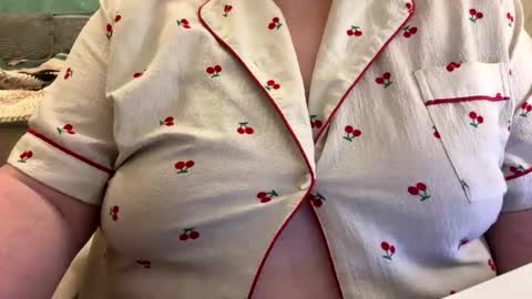 bubblegirl online show from April 22, 2:25 am