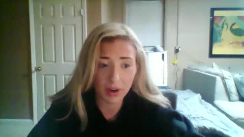 Snapshot of bubblesxxx615xxx601 chatting on February 12, 2:17 am bubbles online show from February 12, 2:17 am