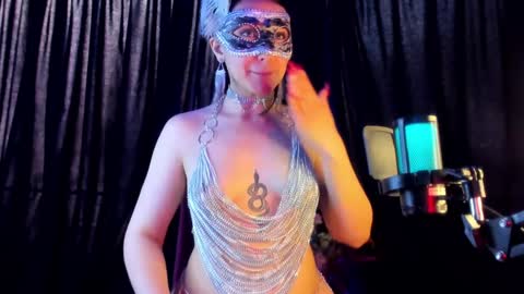 Snapshot of bubblewhite_ chatting on December 19, 2:24 pm BubbleJereth online show from December 19, 2:24 pm