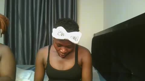 Bubbly online show from November 16, 8:25 pm