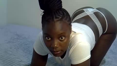 bubbly_ass30 online show from February 23, 2:42 am