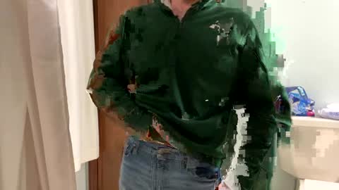 Snapshot of buckwild69204 chatting on December 31, 12:43 am buckwild69204 online show from December 31, 12:43 am