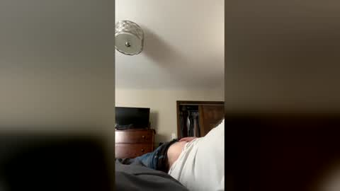 Snapshot of buckwild69204 chatting on December 4, 4:38 pm buckwild69204 online show from December 4, 4:38 pm