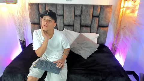 buda cataleya online show from April 8, 11:32 am