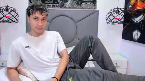 Buddy Whitte online show from November 12, 11:54 am