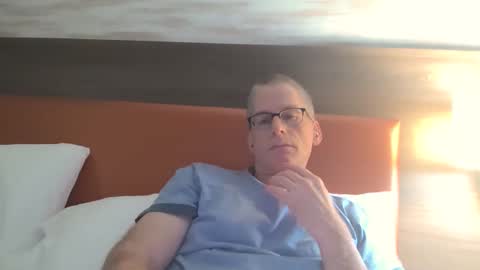 budman004 online show from March 15, 4:29 am